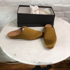 Intentionally Blank Library Slide Mule